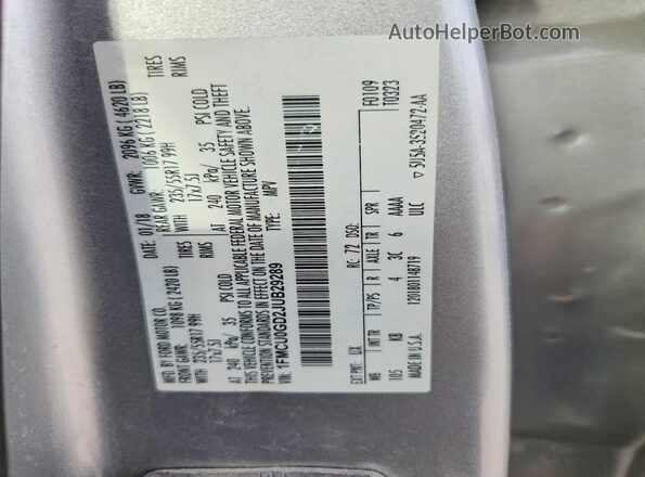 1FMCU0GD2JUB29289 2018 FORD ESCAPE Silver 360 interior view