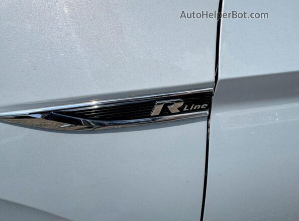 3VWC57BU1KM058543 2019 VOLKSWAGEN JETTA White Widok komory silnika