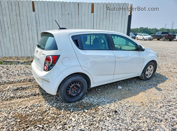 1G1JA6SH5G4174410 2016 CHEVROLET SONIC White Front right