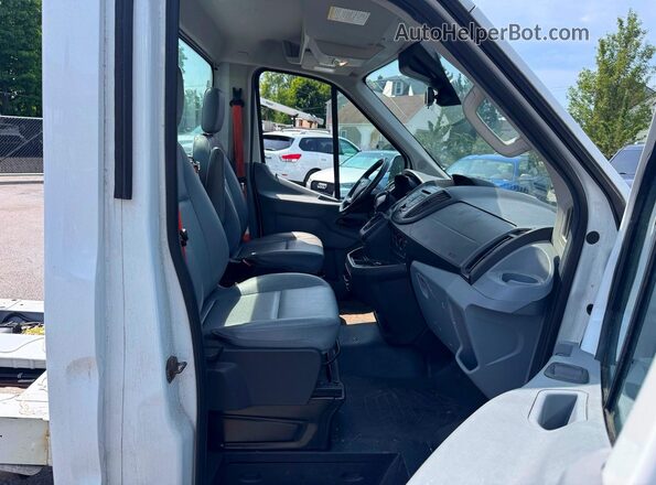 1FDBF8ZV3JKB34846 2018 FORD TRANSIT Белый Вид салона спереди