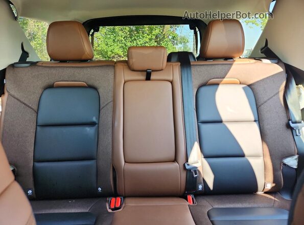 3FMCR9CN9SRE33930 2025 FORD BRONCO Gray Vista interior trasera