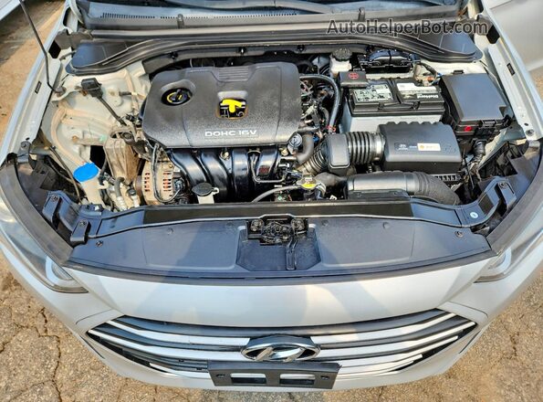 5NPD74LF5JH353052 2018 HYUNDAI ELANTRA Silver Widok komory silnika
