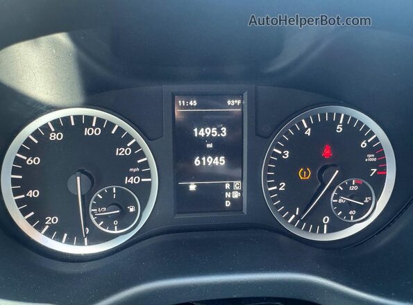 WD4PG2EE9K3582732 2019 MERCEDES-BENZ METRIS Черный Вид щитка приборов