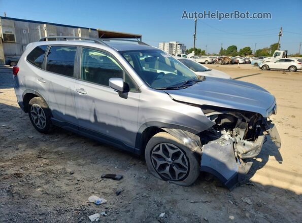 JF2SKAJC3LH412051 2020 SUBARU FORESTER Silver Vista frontal