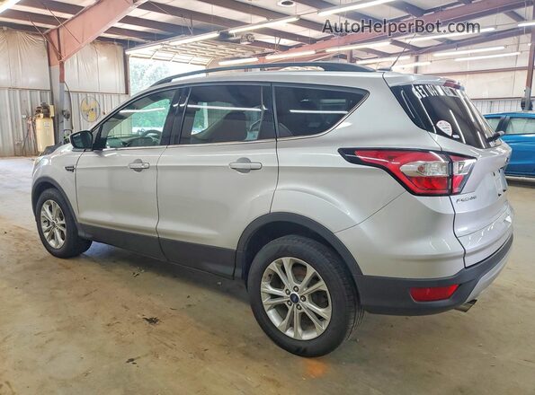 1FMCU0GD0JUB36595 2018 FORD ESCAPE Серебряный Задняя правая четверть