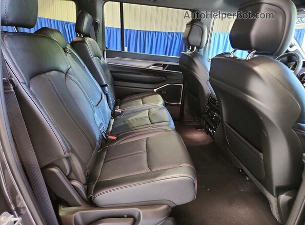1C4SJSBP6TS188172 2026 JEEP GRAND Gray უკანა სალონის ხედი