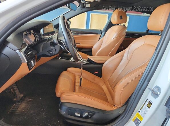 WBAJA9C59JB249025 2018 BMW 5 SERIES White Widok deski rozdzielczej