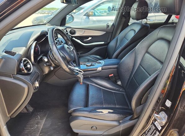 WDC0G4JB3HF135463 2017 MERCEDES-BENZ GLC-CLASS Black Առջևի վահանակի տեսք