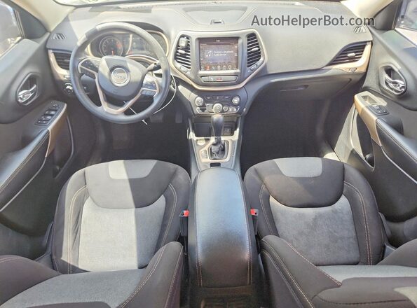 1C4PJLCB1JD621526 2018 JEEP CHEROKEE Charcoal ხელსაწყოთა პანელის ხედი