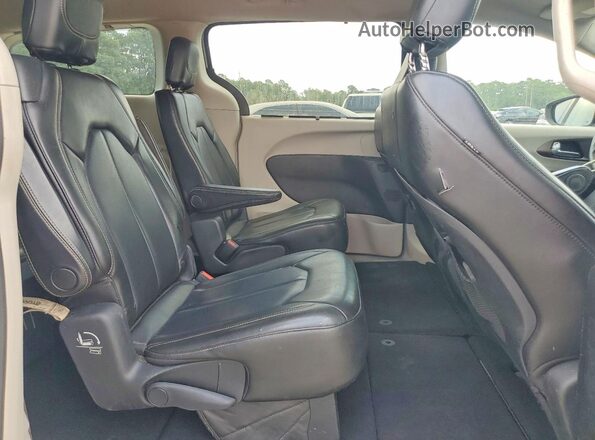 2C4RC1DG7LR182365 2020 CHRYSLER VOYAGER Silver Vista del compartimento del motor