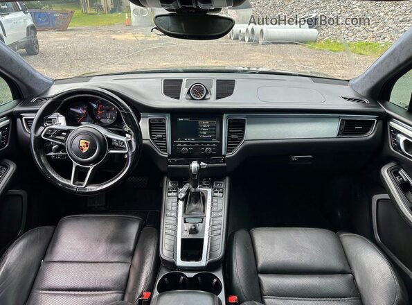 WP1AF2A53GLB92899 2016 PORSCHE MACAN Black Vista del salpicadero