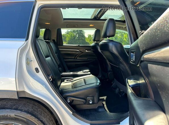 5TDDZRFH9JS890764 2018 TOYOTA HIGHLANDER White Vista interior delantera
