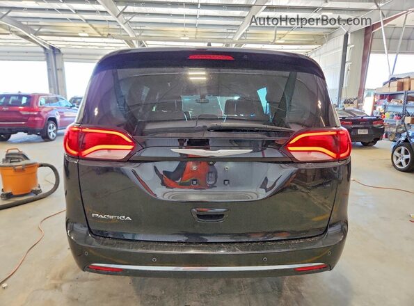 2C4RC1EG5HR588814 2017 CHRYSLER PACIFICA Black Սալոնի դիմացի տեսք