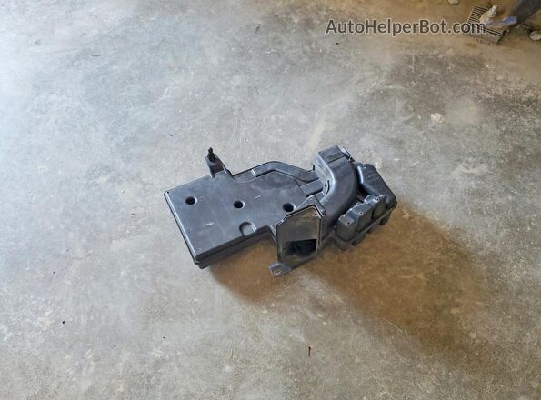 JN1BJ1CR6JW285620 2018 NISSAN ROGUE Black 360 interior view