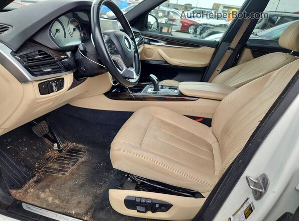 5UXKR2C53J0X10334 2018 BMW X5 White Widok deski rozdzielczej