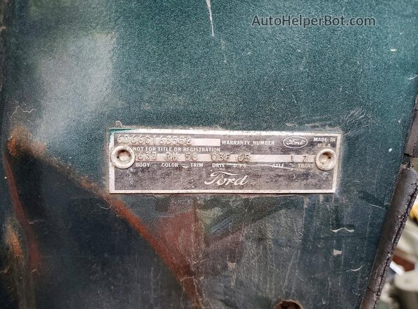 6D66C163552 1966 FORD GALAXIE Gray Vista del compartimento del motor