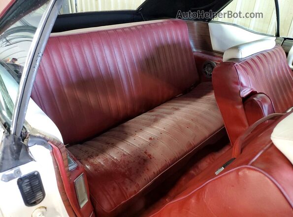 6L67S6243531 1976 CADILLAC ELDORADO White უკანა სავარძლების ხედი