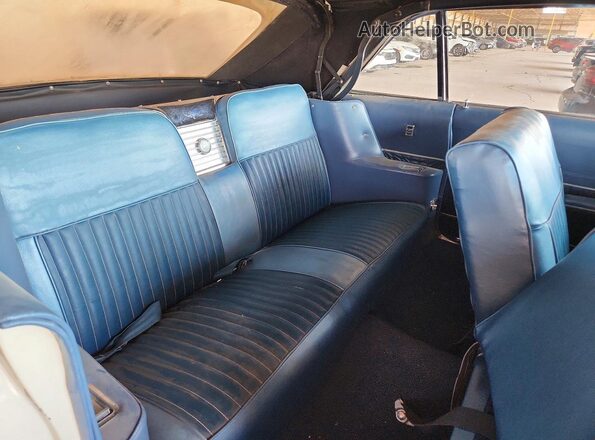 6W45Q537344 1966 MERCURY MONTEREY White Widok tylnych siedzeń