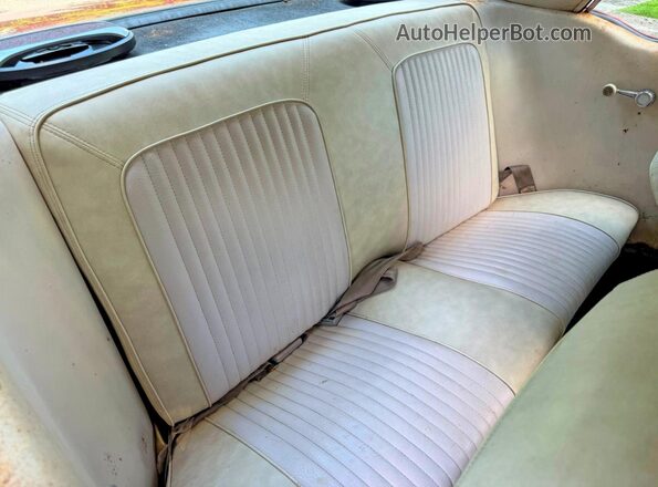 8R01C104290 1968 FORD MUSTANG Red Vista interior delantera