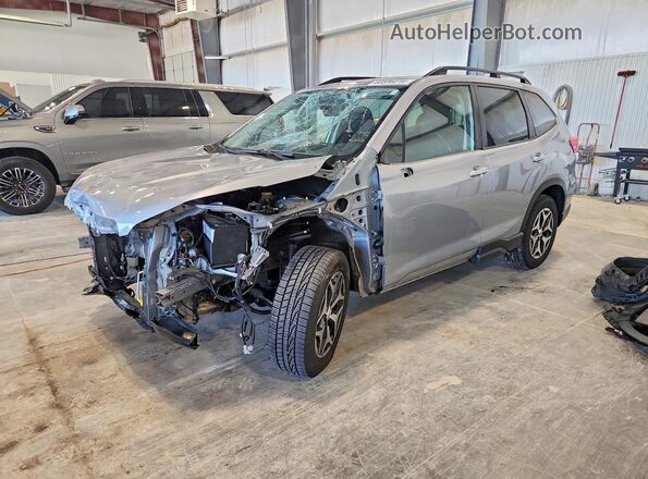 JF2SKAGC8LH467182 2020 SUBARU FORESTER Silver Задня ліва чверть