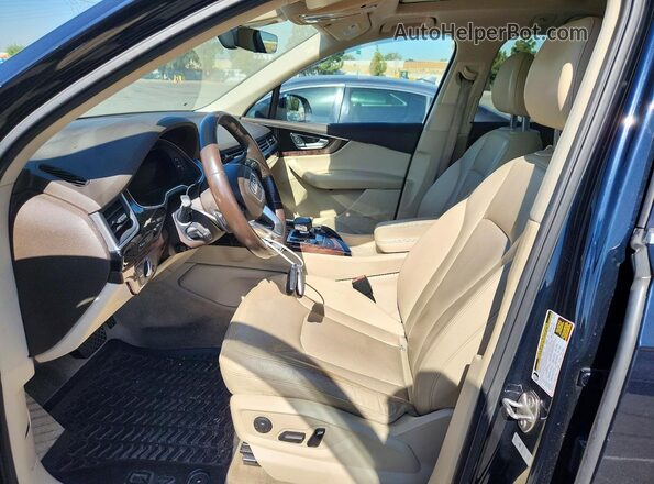 WA1LAAF77HD033158 2017 AUDI Q7 Blue Առջևի վահանակի տեսք