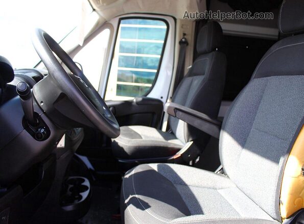 3C6TRVDG1LE124384 2020 RAM PROMASTER White Rear seats view