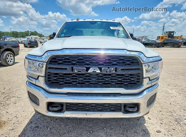 3C6UR5HJXNG147244 2022 RAM 2500 Белый Вид сзади