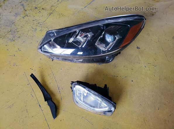 1FMCU0H61LUA51462 2020 FORD ESCAPE Серый Панорамный вид салона 360°