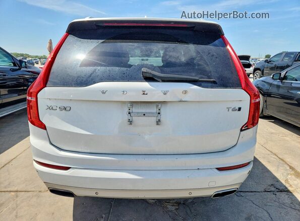 YV4A22PKXJ1333641 2018 VOLVO XC90 White Vista interior delantera