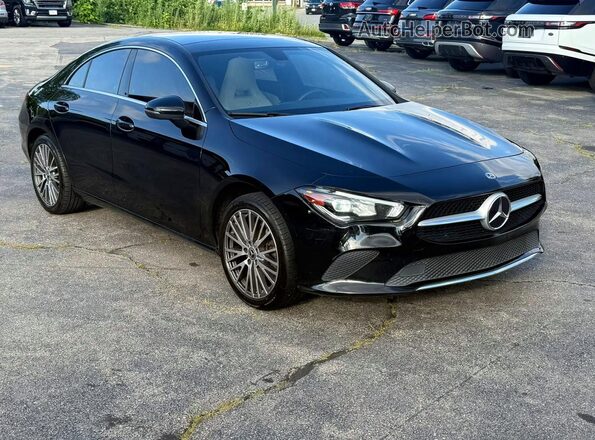 W1K5J4HB0LN087041 2020 MERCEDES-BENZ CLA-CLASS Black Widok z przodu