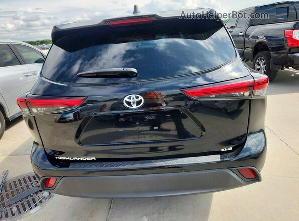 5TDGZRAH4LS014952 2020 TOYOTA HIGHLANDER Black Вид салону спереду
