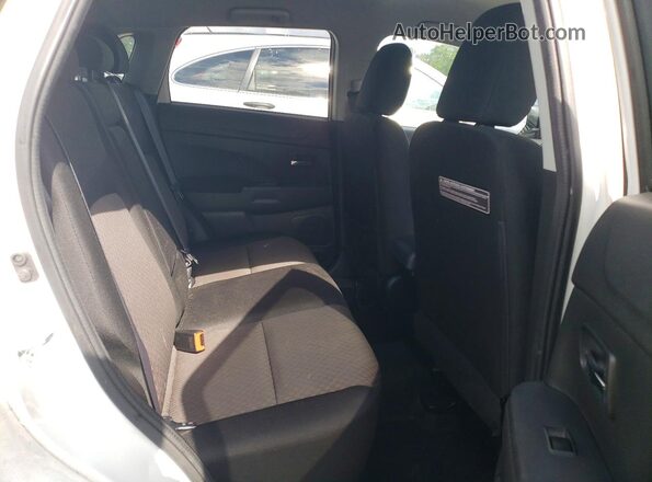 JA4AR3AW1HZ017308 2017 MITSUBISHI OUTLANDER White Շարժիչի բաժամունքի տեսք