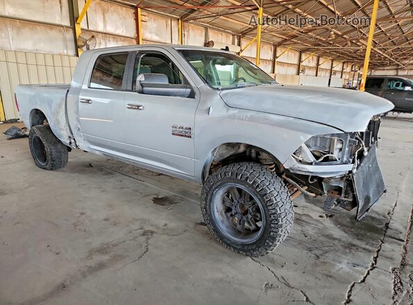 3C6UR5ML1JG333840 2018 RAM 2500 Серебряный Вид спереди