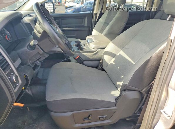 1C6RR7XT2LS153646 2020 RAM 1500 Silver Vista del salpicadero