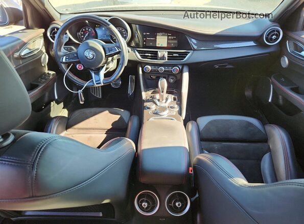 ZARFAMEVXL7627101 2020 ALFA ROMEO GIULIA Black Vista de los asientos traseros