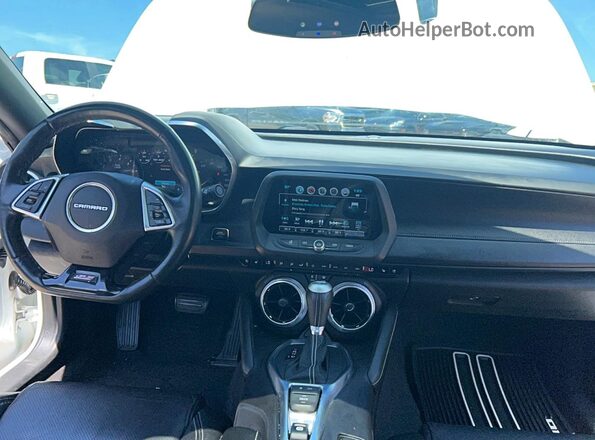 1G1FH1R73J0131328 2018 CHEVROLET CAMARO White უკანა სავარძლების ხედი