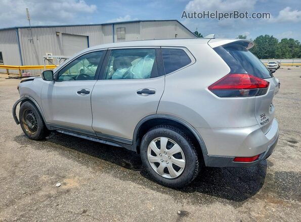 KNMAT2MT2JP538218 2018 NISSAN ROGUE Серебряный Задняя правая четверть