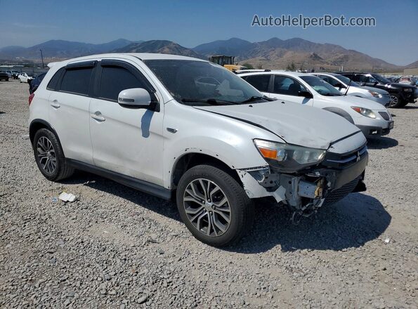 JA4AP3AUXJZ001960 2018 MITSUBISHI OUTLANDER White Դիմացի տեսք