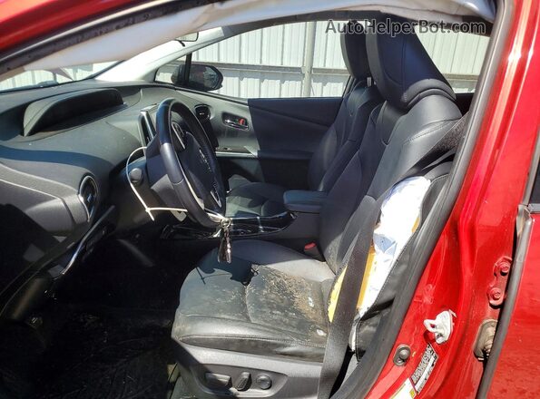 JTDKARFP3J3095796 2018 TOYOTA PRIUS Red Widok deski rozdzielczej