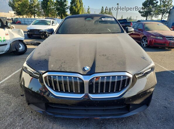 WBA53FJ08RCS35186 2024 BMW 5 SERIES Black Вид ззаду