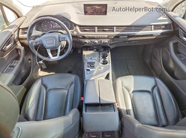 WA1LAAF72HD003999 2017 AUDI Q7 White Առջևի վահանակի տեսք