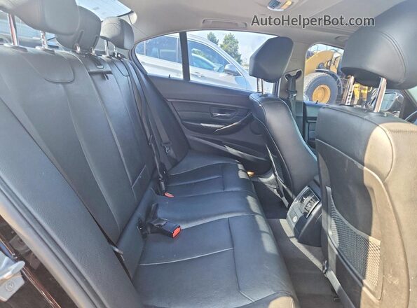 WBA8E5G5XJNU47102 2018 BMW 3 SERIES Black Vista interior trasera
