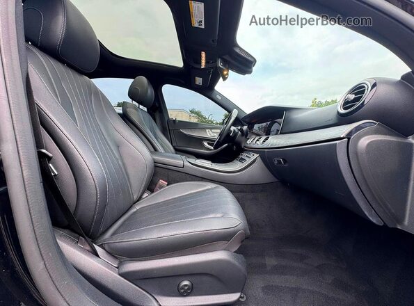 W1KZF8DB7MA920004 2021 MERCEDES-BENZ E-CLASS Black Rear view