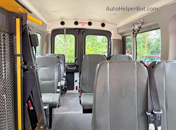 1FTYE2CM6JKA92817 2018 FORD TRANSIT Белый Вид сзади