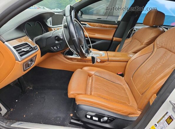 WBA7F2C50JG423747 2018 BMW 7 SERIES White Dashboard view