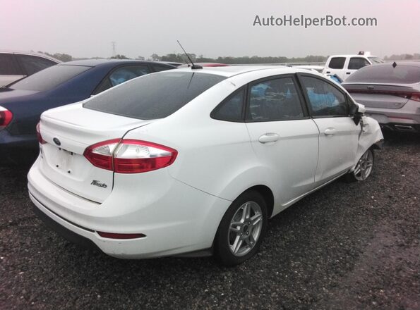 3FADP4BJ1JM133848 2018 FORD FIESTA White Przód prawy