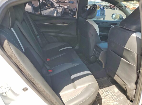4T1DAACK0SU150084 2025 TOYOTA CAMRY White უკანა სალონის ხედი