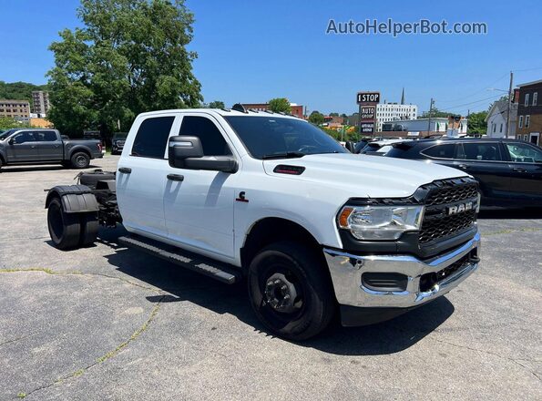 3C7WRTCLXPG513448 2023 RAM 3500 White Front view