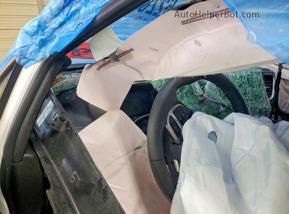 2C4RC1S78SR565524 2025 CHRYSLER PACIFICA White Հետևի նստատեղերի տեսք