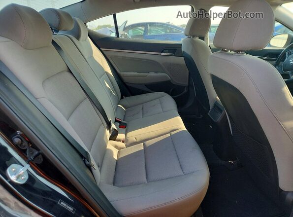 5NPD84LF4JH400830 2018 HYUNDAI ELANTRA Black Vista interior trasera